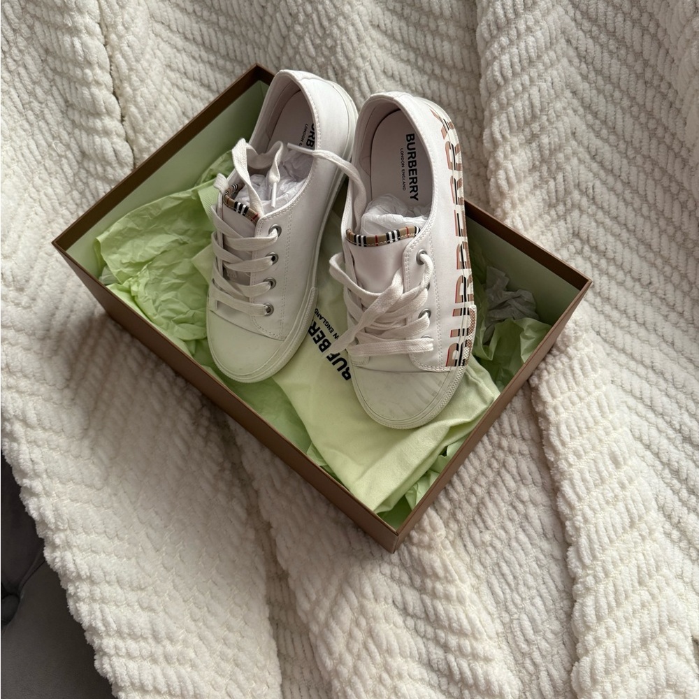 Burberry Cream Textured Fabric